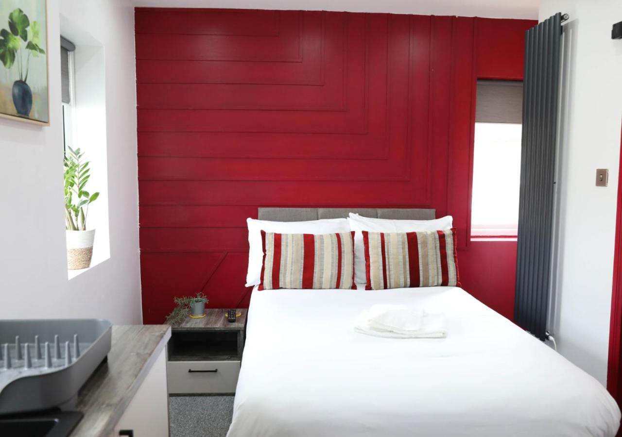 Cb Stays - Private Rooms With Ensuite And Kitchenette In Peterborough Eksteriør bilde