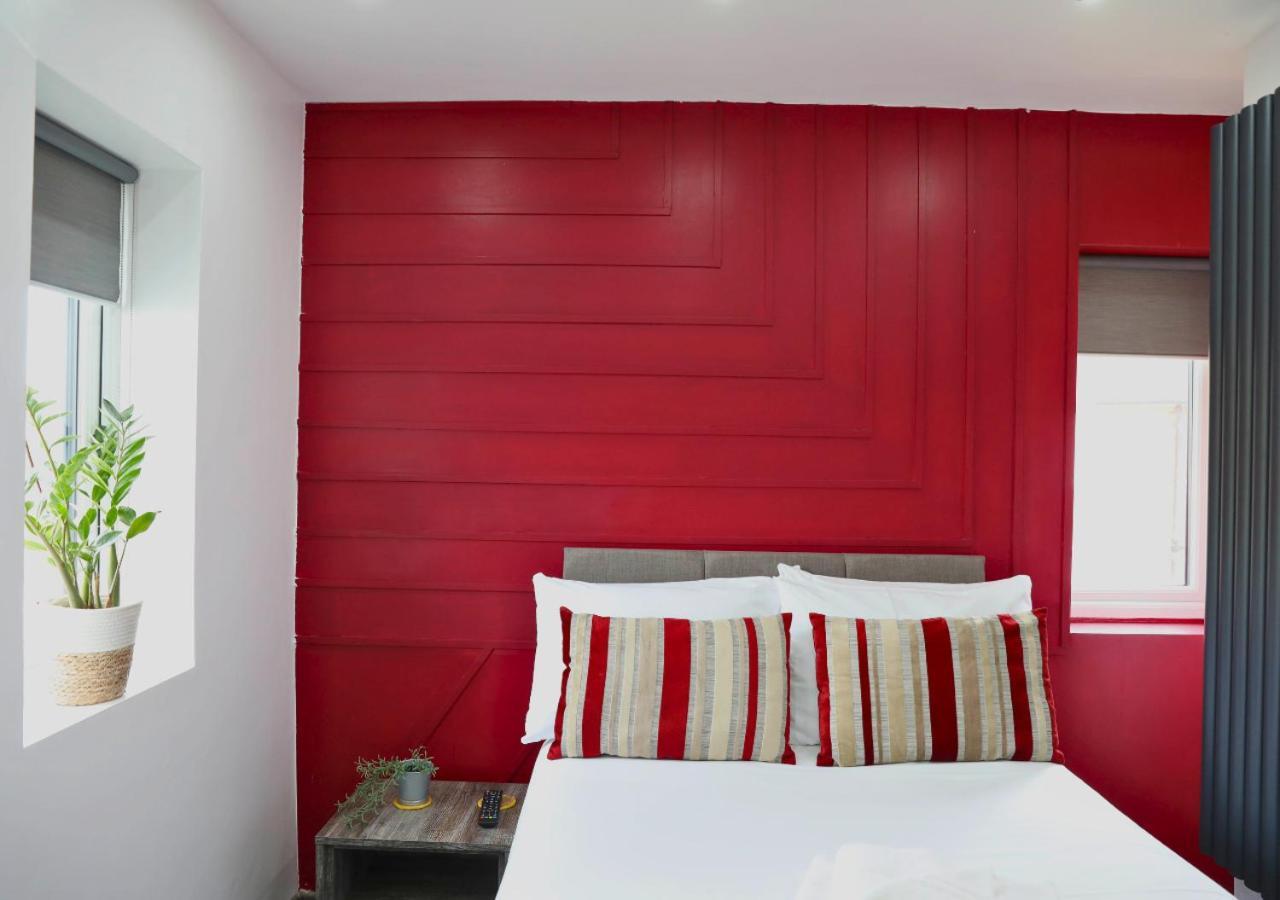 Cb Stays - Private Rooms With Ensuite And Kitchenette In Peterborough Eksteriør bilde