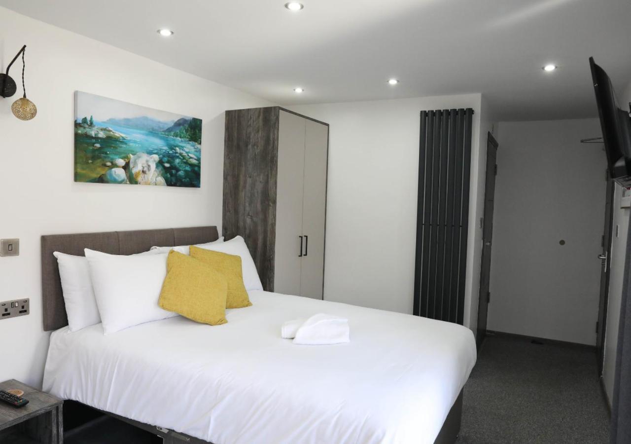 Cb Stays - Private Rooms With Ensuite And Kitchenette In Peterborough Eksteriør bilde